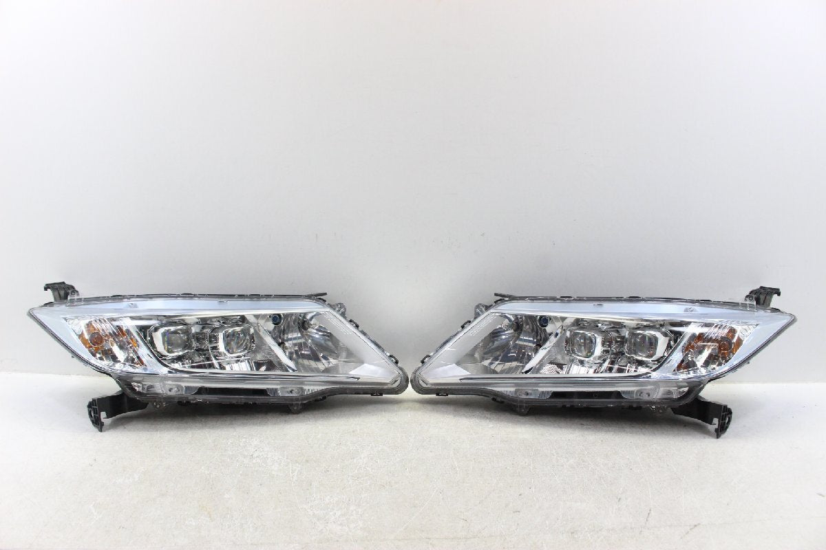 Honda Fit Headlamps GP6 / GP7 – Genuine Pair