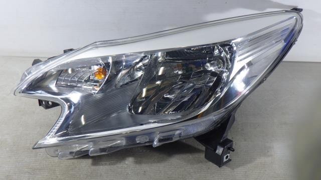 Nissan Note E12 – Genuine Right