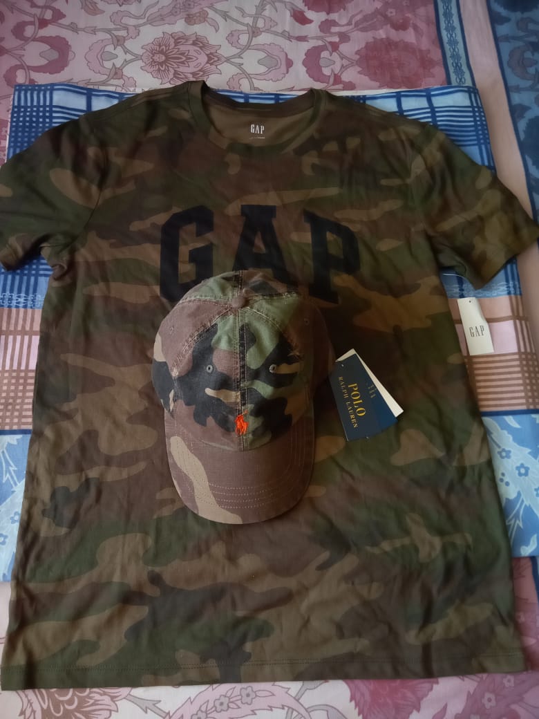 GAP Camo Logo T-Shirt & Polo Ralph Lauren Camo Baseball Cap Bundle